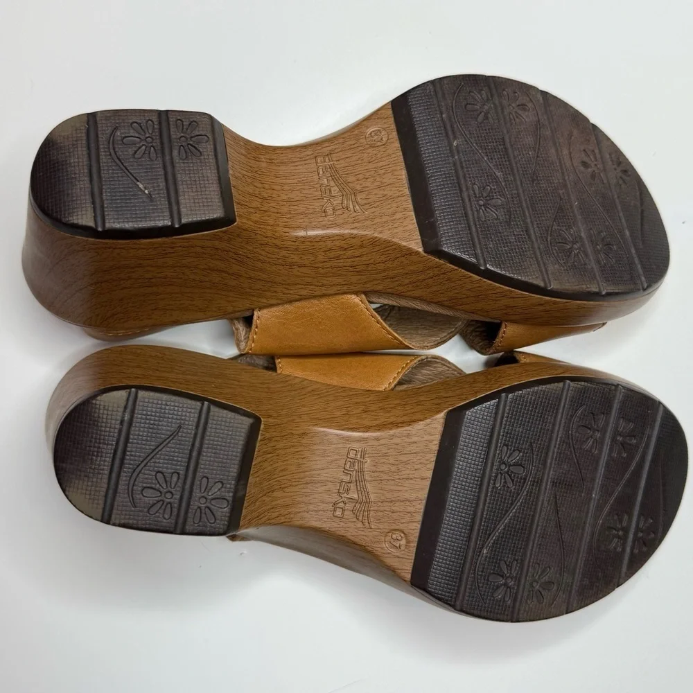 Dansko Jacinda Women's Two-Tone Brown Wedge Sandals Size 37 GUC